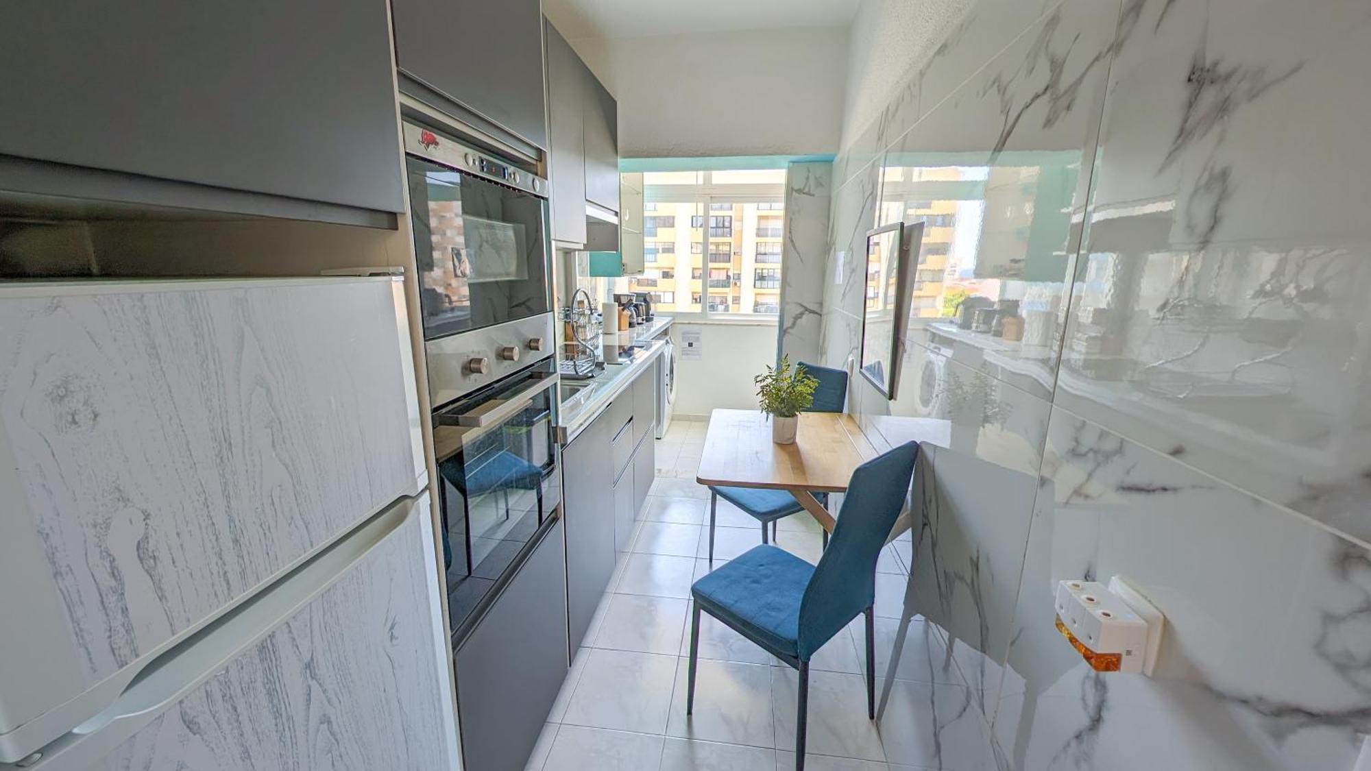 2 Room Condo - 5 Mins From Costa Da Caparica Beach & Bars Exteriér fotografie